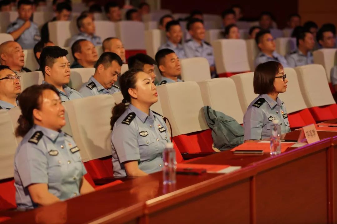 星空娱乐平台 -拜仁慕尼黑内部会议纪要流出——转会期门线救险,CBA季后赛使命明确,训练强度明显提升的简单介绍